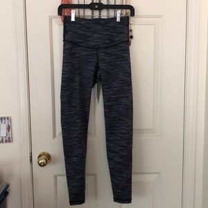 Old Navy black & gray striped leggings